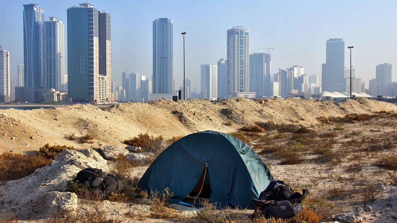 Emiráty 1 – striktní Sharjah a marnotratná Dubaj, zn. nízkonákladově
