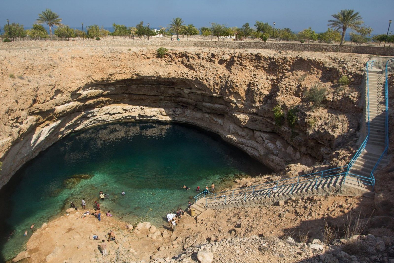 Omán 5 – Překvapivé geologické útvary severního pobřeží