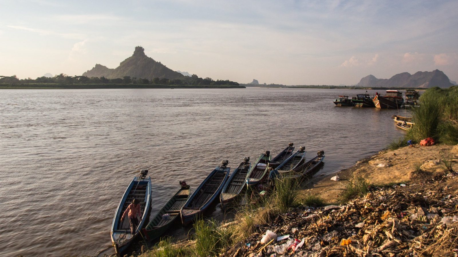 Barma 1 – Rozkoukávání za hranicí a v prvním městě Hpa An
