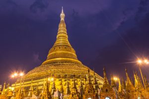 Barma 4 – Koloniální, trhovecký i buddhistický Rangún