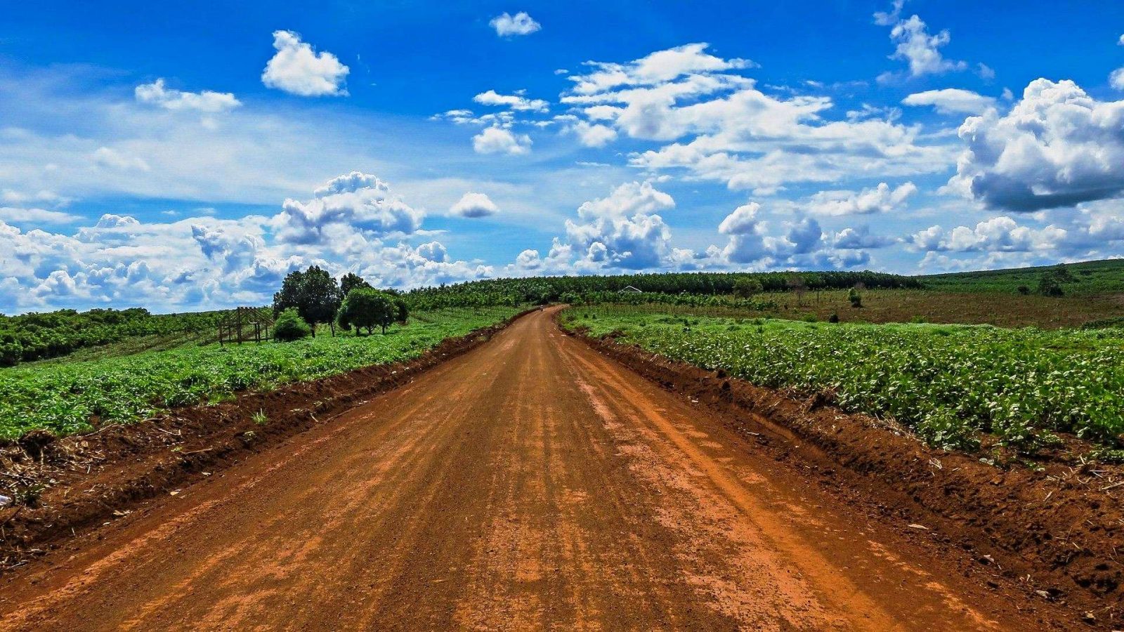 Kambodža 3 – Banlung s vodopády a kráterovým jezerem