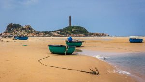 Vietnam 5 - Výlet k majáku Ke Ga a věčný boj s deštěm