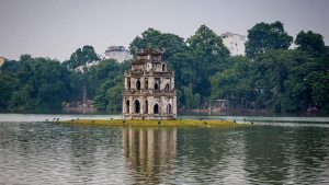 Vietnam 16 - Hanoj a Češi na pivu, voskovaný Ho Chi Minh, vodní divadlo a sekáč v pokoji