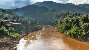 Laos 1 - Přivítáni v Muang Khoa
