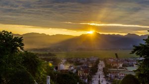 Vietnam 27 - Pamětnické Dien Bien Phu a pochod do Laosu