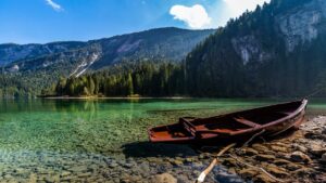 Podzimní klid u Lago di Tovel a „Údolí vodopádů“ Val Genova