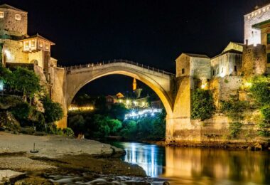 Dějinami poznamenaný Mostar, klášter Blagaj a famózní vodopád Kravica