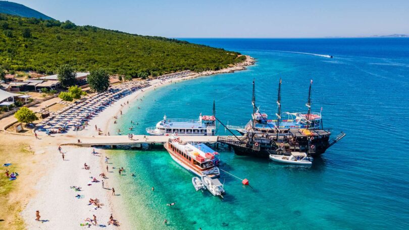 Na skok do civilizace: letovisko Vlorë a výlet na moře