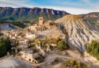 Španělské Pyreneje: Opuštěná vesnice Escó, horké prameny a horský klášter San Juan de la Peña