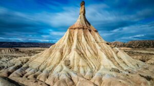 Větrná Huesca, unikátní poušť Bardenas Reales a relax v horkých pramenech Arnedillo